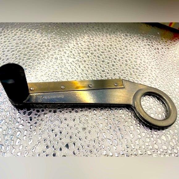 Vegetable Garnishing Tool- Professional Grade Spiral Cutter- W.Germany - Picture 2 of 5